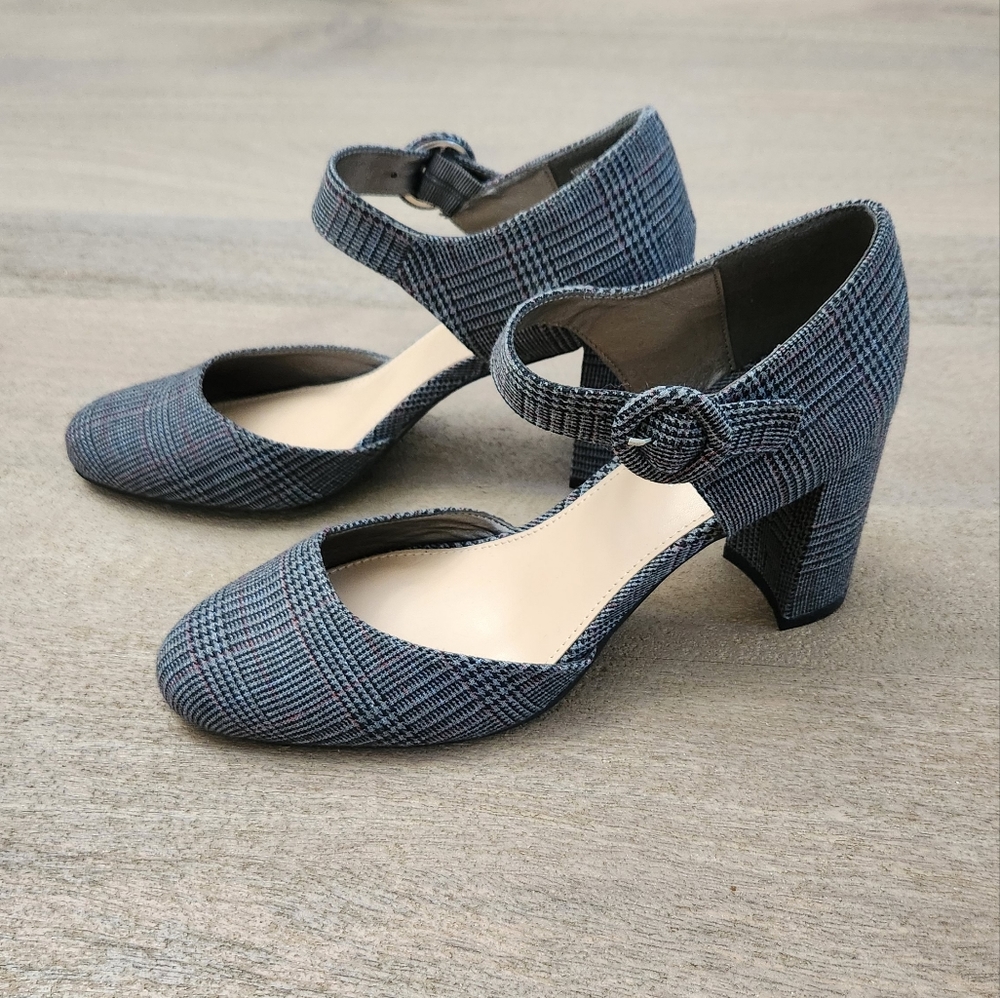 Xappeal Gray Plaid Pattern Heels